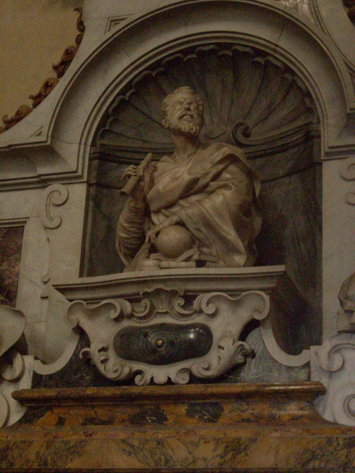 Galileo%20Galilei%20funereal%20monument%2C%20Santa%20Croce%2C%20Florence%20-%2002.jpg